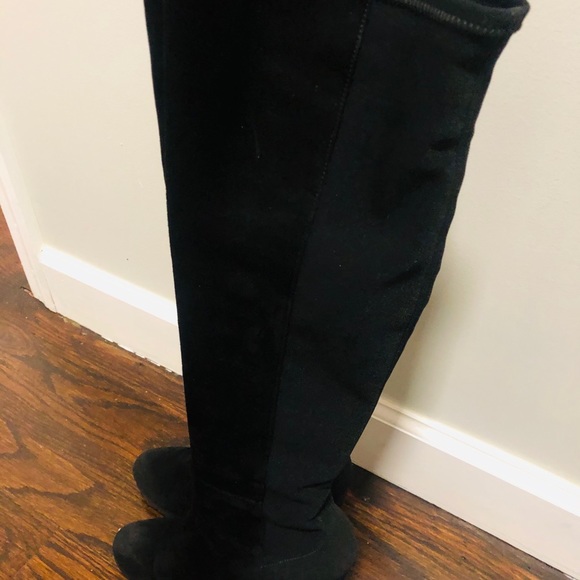 Boots - Picture 5 of 7